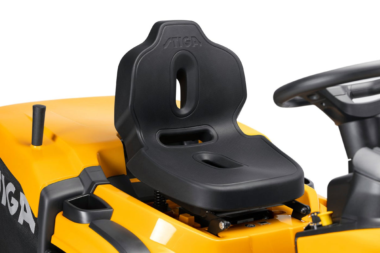 Stiga Rasentraktor Estate 384 mit Mulchkit