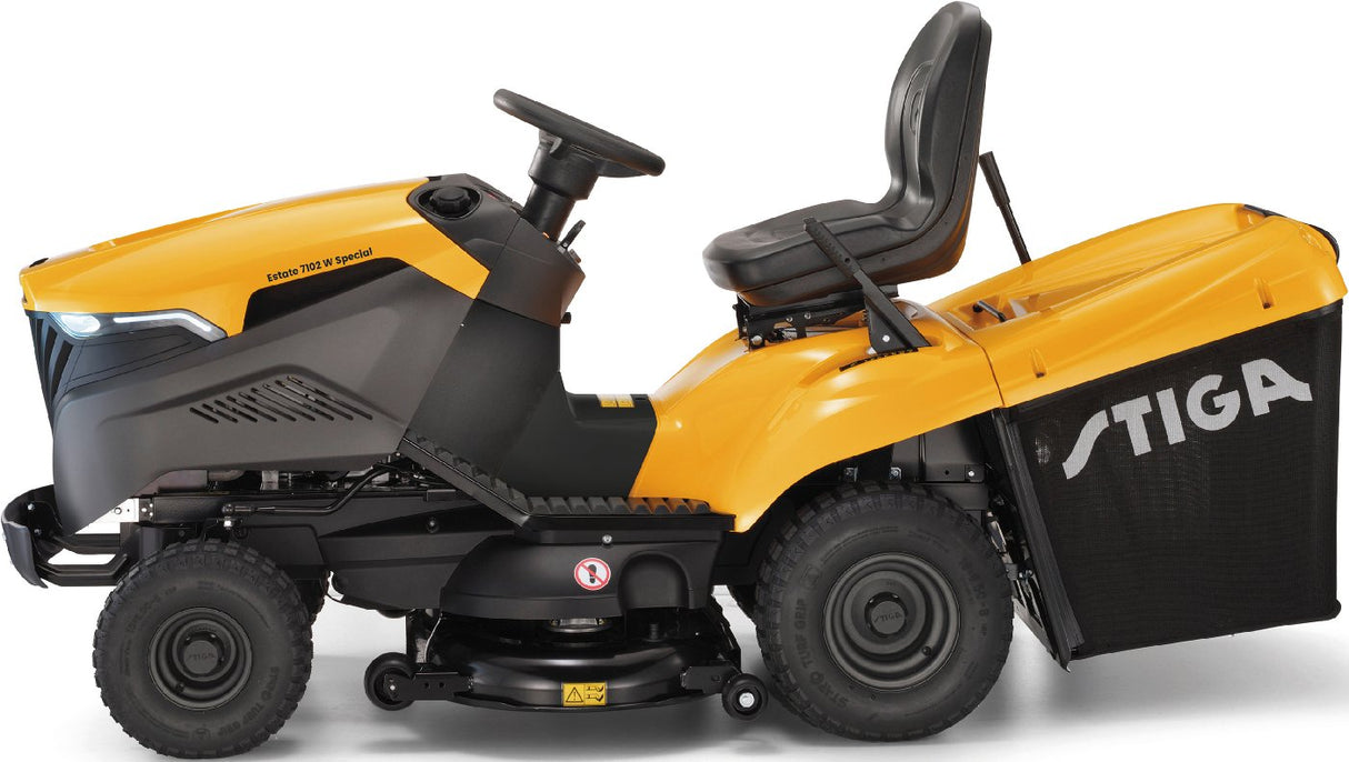 Stiga Rasentraktor Estate 7102 W Special HONDA mit Mulchstopfen, Anhängerkupplung und Ladegerät