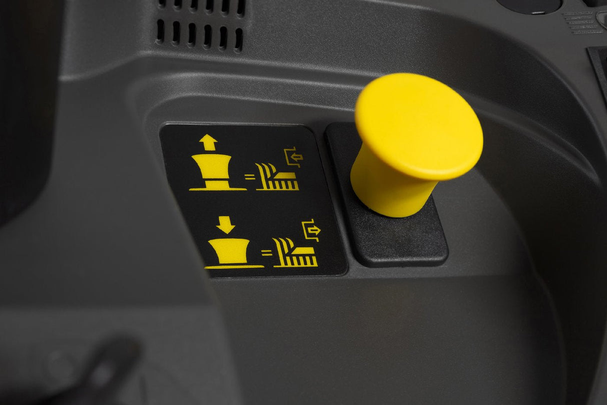 Stiga Rasentraktor Estate 7102 W Special HONDA mit Mulchstopfen, Anhängerkupplung und Ladegerät