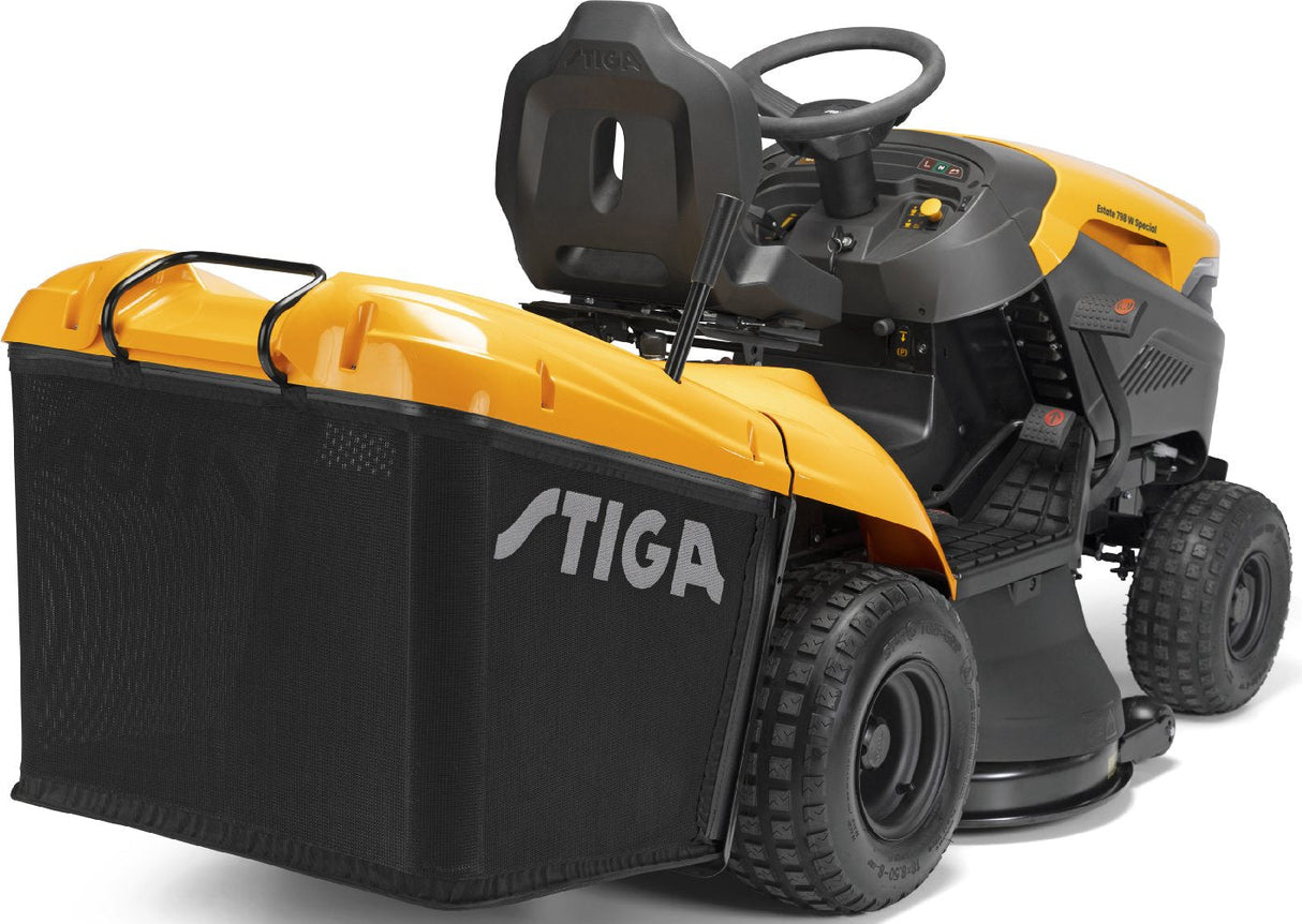 Stiga Rasentraktor Estate 798 W Special HONDA mit Mulchstopfen, Anhängerkupplung und Ladegerät