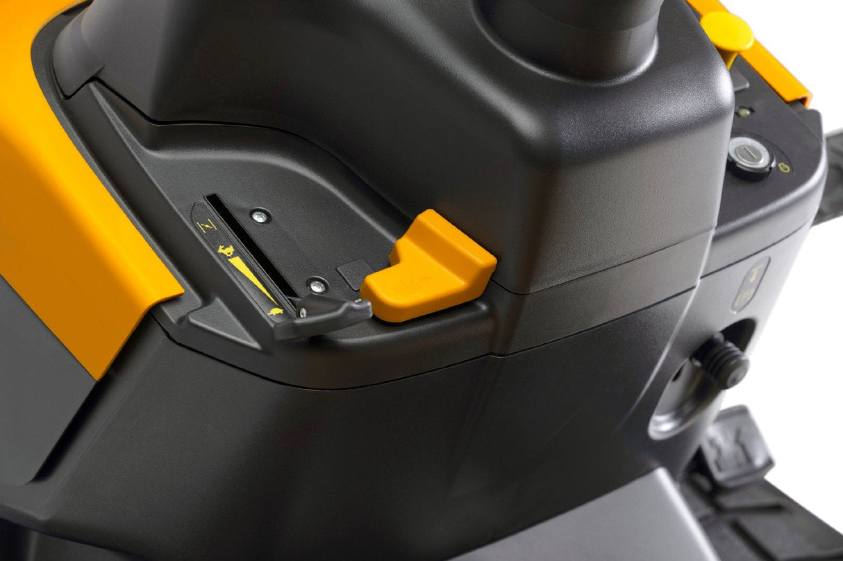 Stiga Rasentraktor Estate 384 mit Mulchkit