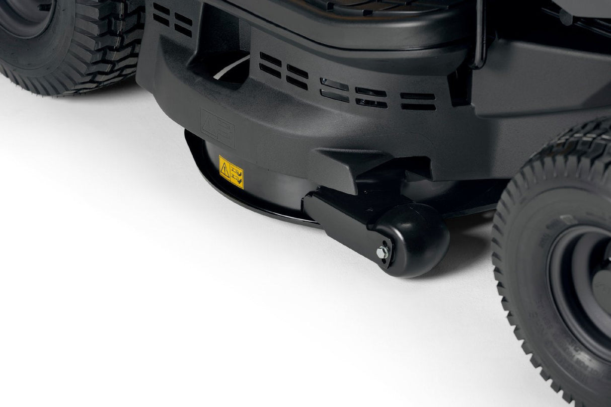 Stiga Rasentraktor Estate 384 mit Mulchkit