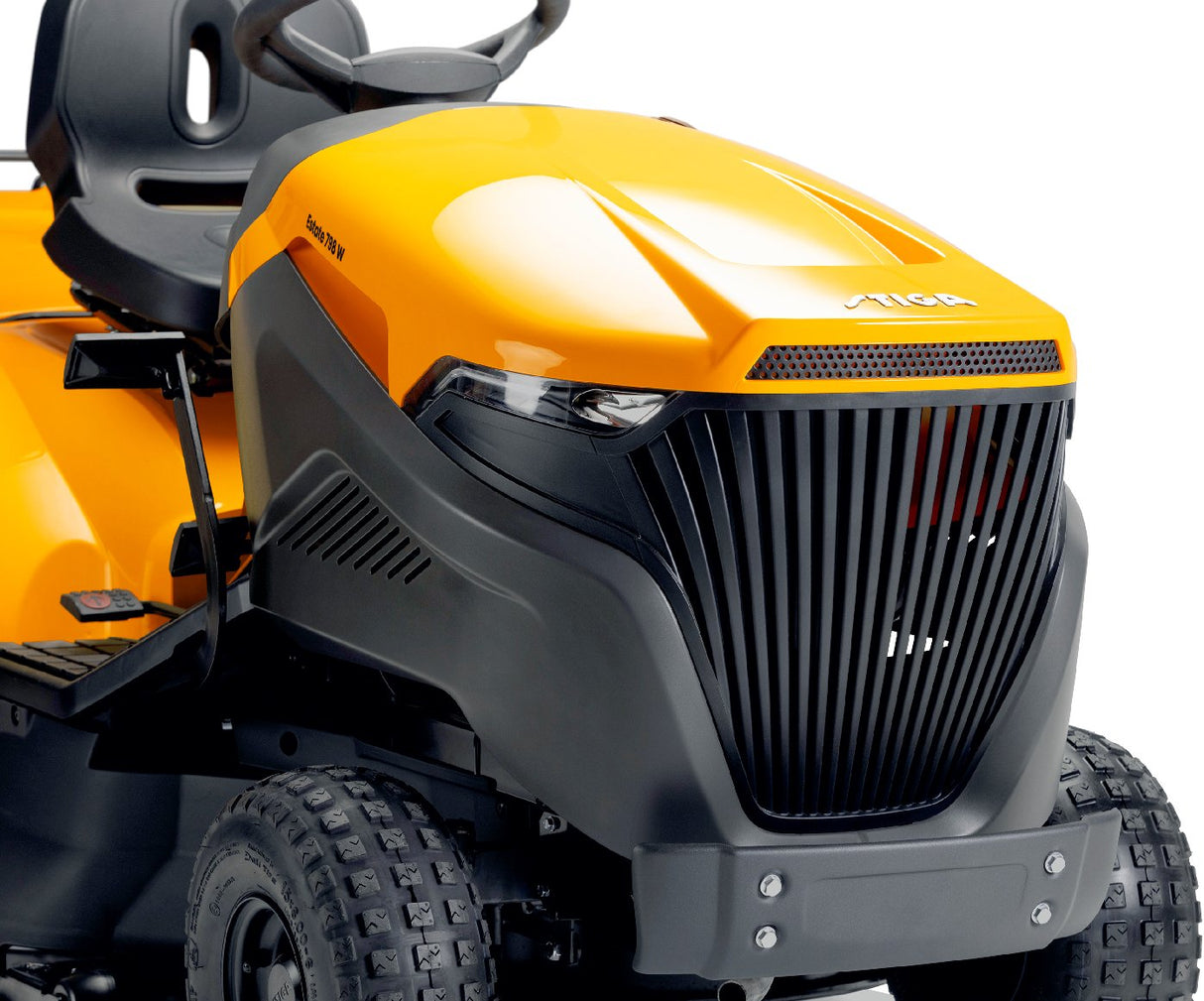 Stiga Rasentraktor Estate 798 W mit Mulchstopfen, Anhängerkupplung und Ladegerät