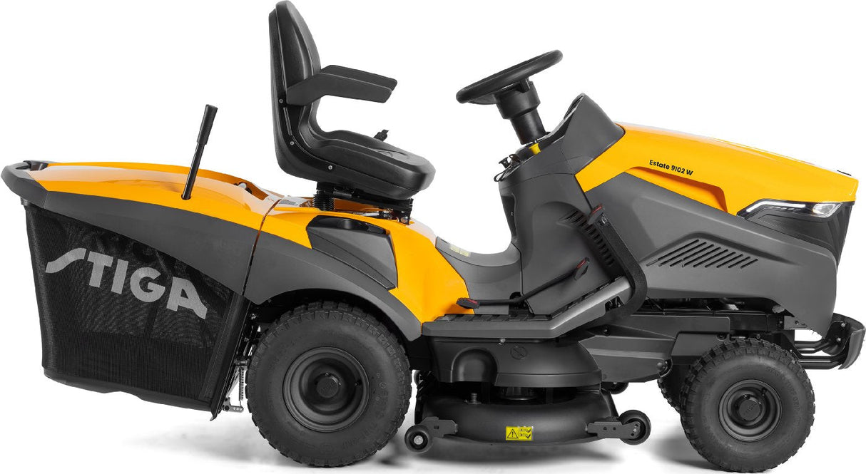 Stiga Rasentraktor Estate 9102 W mit Mulchstopfen, Anhängerkupplung und Ladegerät